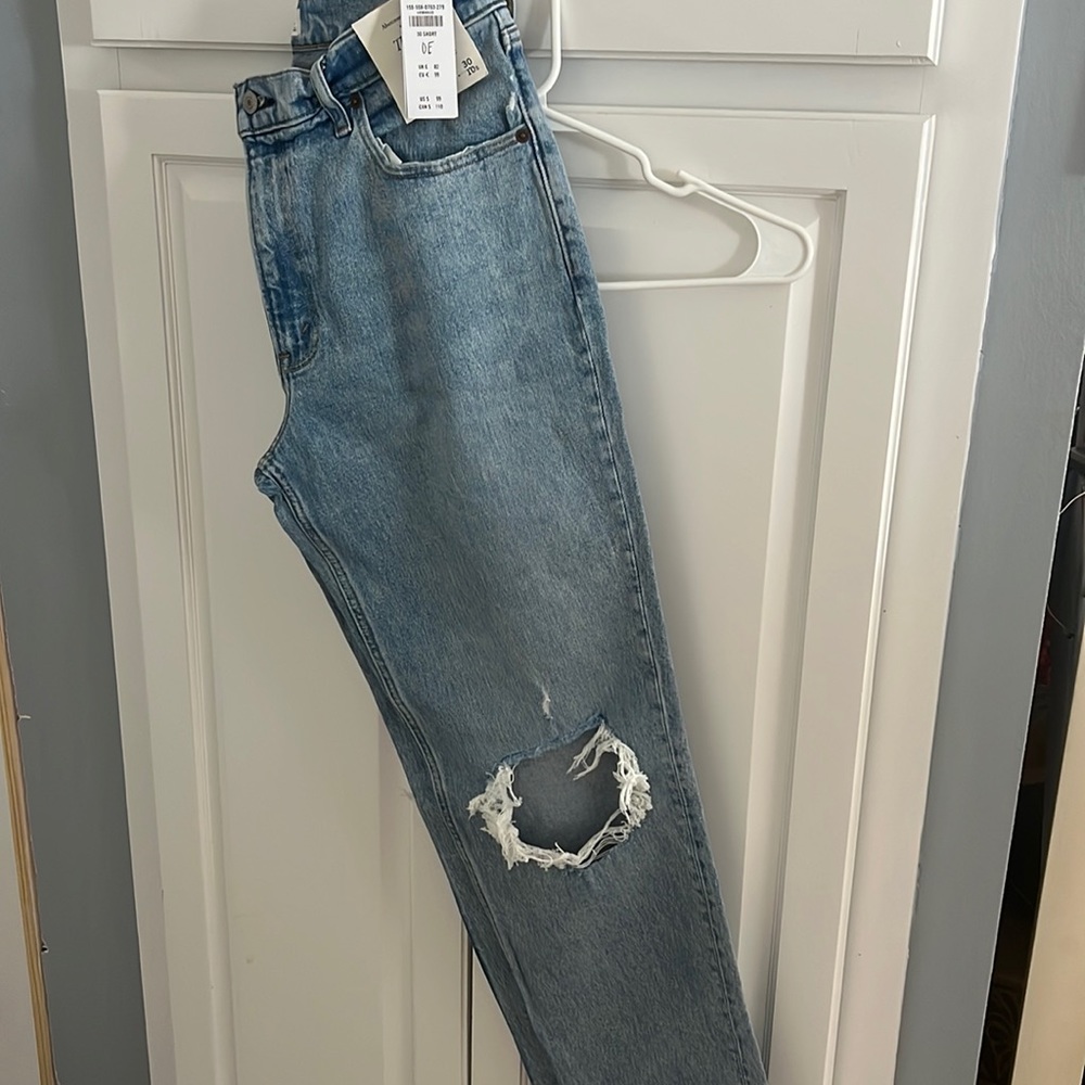 NWT Abercrombie size 10short